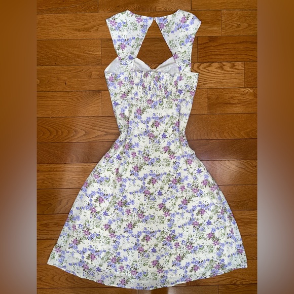 NEW ASTR the label cinched bust floral print dress size small - Picture 6 of 6